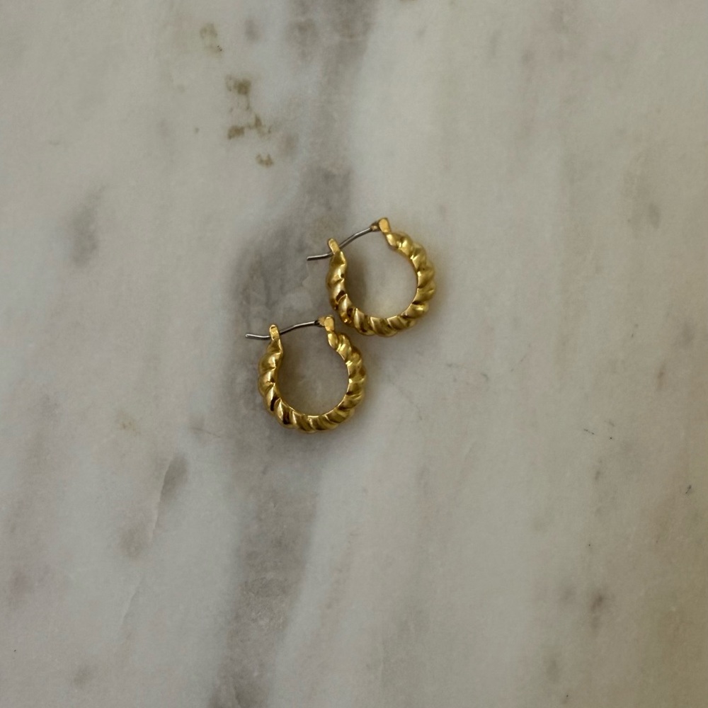 NEW Vintage-Style Gold Rope Hoop Earrings